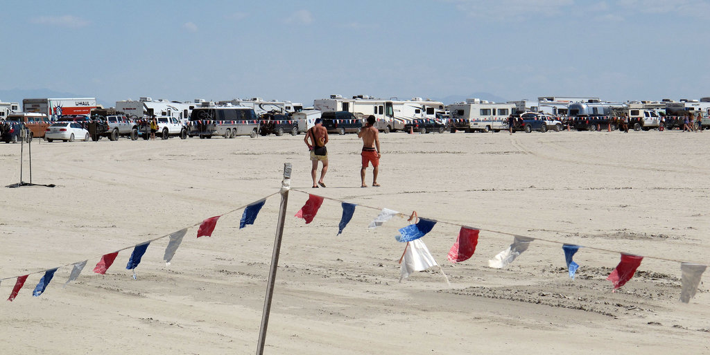 Entrance Road for Burning Man 2014 (0341)