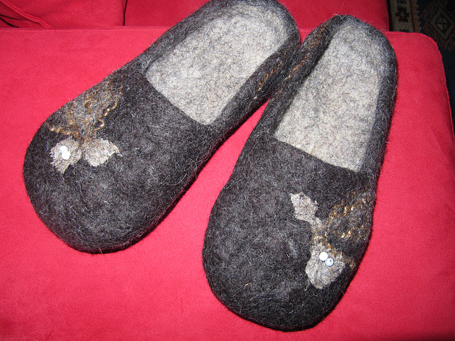 flted slippers - black