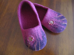 felted slippers - purple