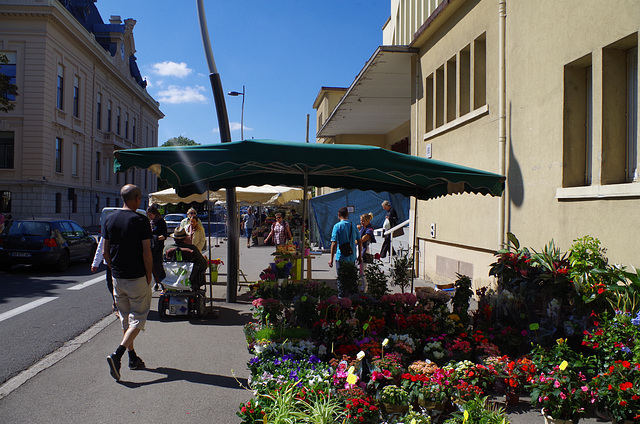 Villefranche sur Saône - le marché aux fleurs