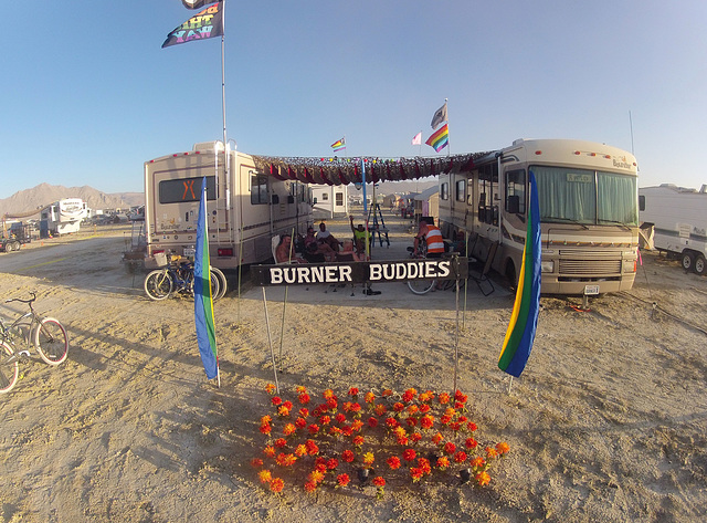 Burner Buddies Front Yard (0053)