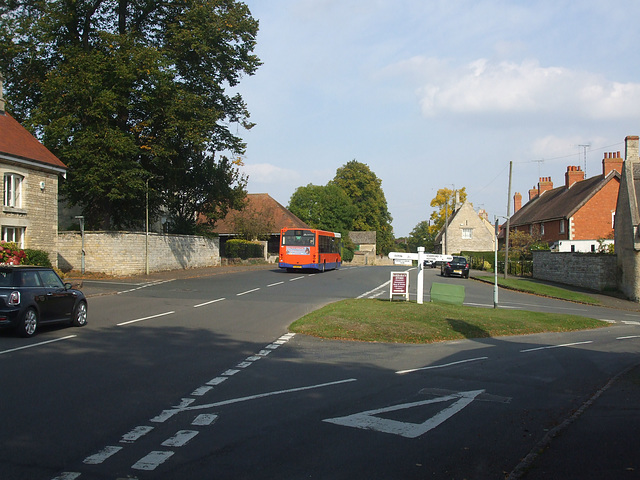 DSCF5826 Centrebus 660 (YJ60 GFE) in Empingham - 9 Sep 2014 DSCF5826 Centrebus 660 (YJ60 GFE) in Empingham - 9 Sep 2014