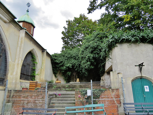 all hallows , pepper st., southwark, london