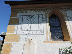 Sonnenuhr - Kirche Maria Wörth