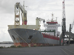 Frachter  UTA in Bremerhaven