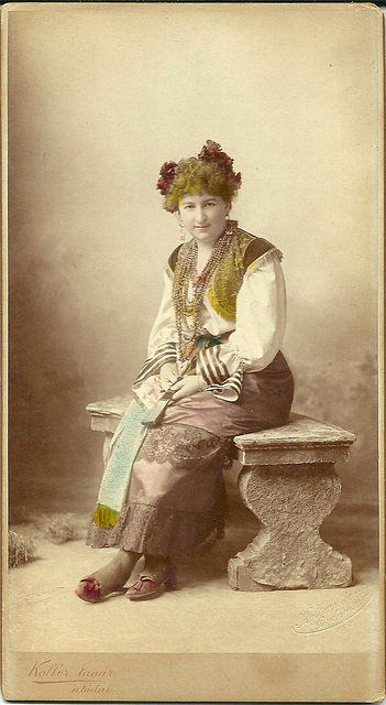 Laura Hilgermann by Karoly