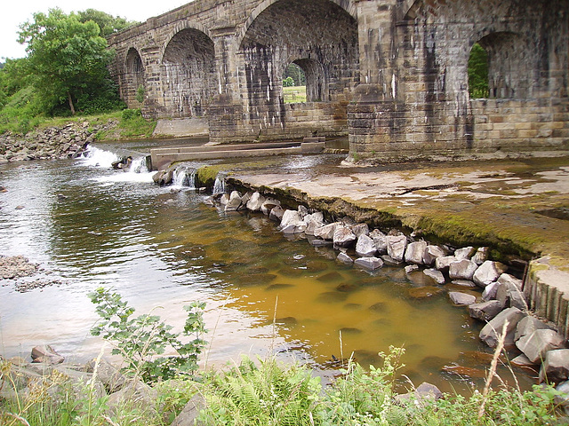 gbw / aav - low water at the arches