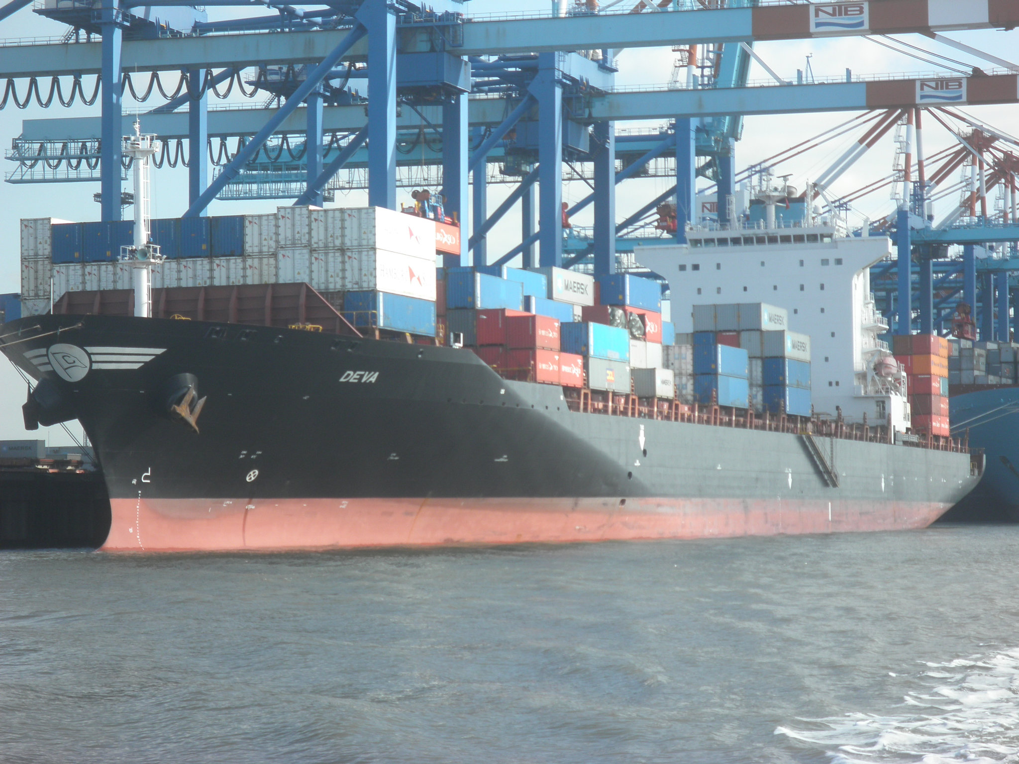 Containerschiff   DEVA