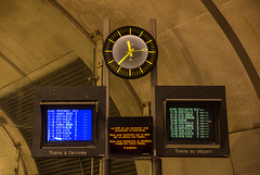 MONACO: Tableau d'affichages des arrivées et des départs des trains.