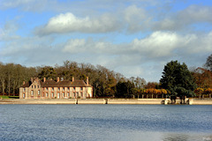 L'étang, la retenue et la maison du Maître des Forges de Dampierre-sur-Blévy - Eure-et-Loir