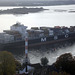 Containerschiff  MSC BARCELONA passiert Blankenese