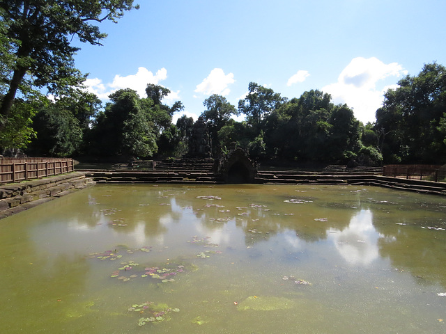 Neak Pean : bassin nord.