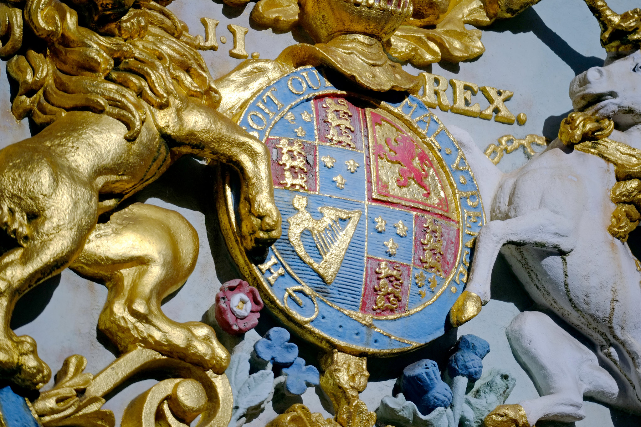 Samyang 300mm Guildford Coat of Arms 1
