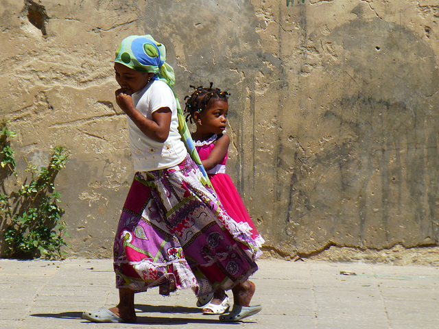 Zanzibar. Stone Town kids.201208