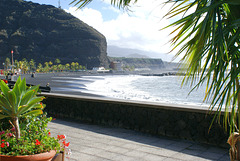 La Palma, Puerto de Tazacorte. Schwarzer Lapilli-Strand. ©UdoSm