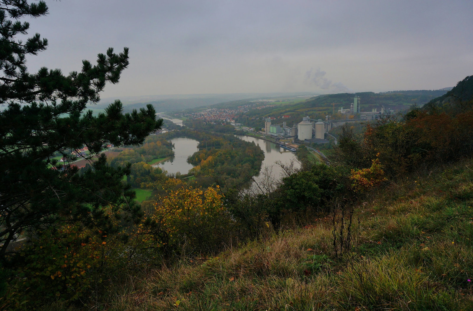 Trüber Herbsttag auf dem Homburger Kallmuth - Cloudy Autumn Day