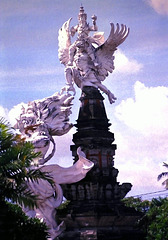 Bali  Roundabout 1. ©UdoSm