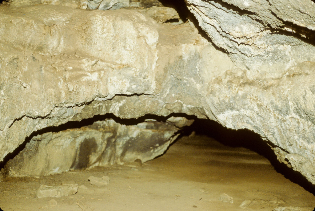 sandy_floor&passage