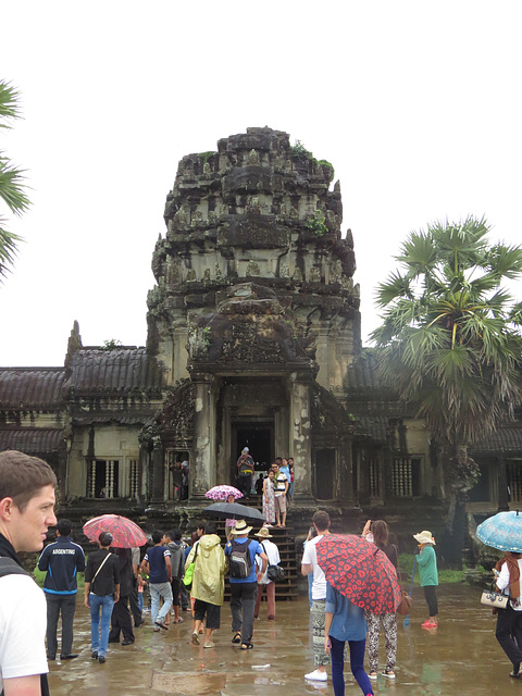 Angkor Vat : gopura ouest de la 4e enceinte.