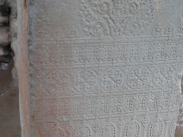 Angkor Vat : décorations murales de la 4e enceinte.