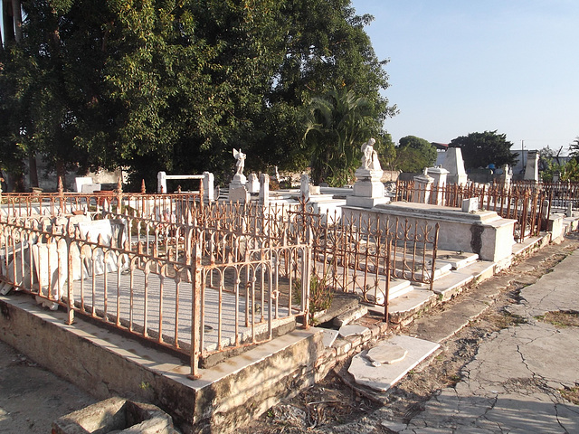 Cuba funéraire / Funerary Cuba.