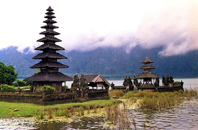 Bali.  Tempel Pura Ulun Daru.  ©UdoSm