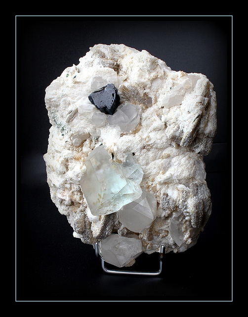 Quartz - Aigues-marine-Tourmaline bleue -Muscovite -Pakistan