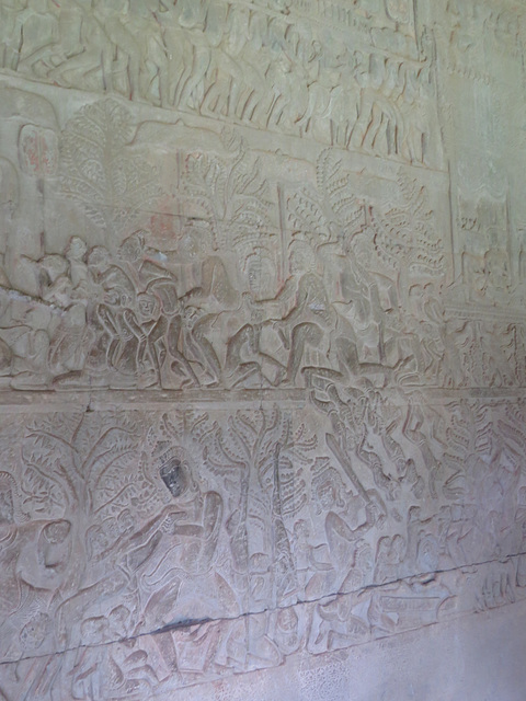 Angkor Vat, galerie "des cieux et des enfers" : la chute des méchants.