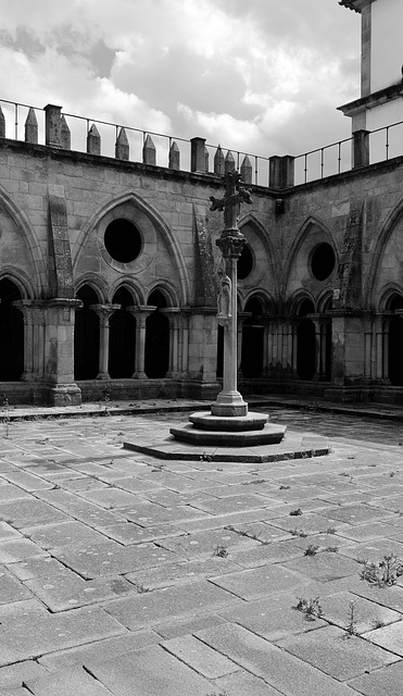 Cloître de Sé.