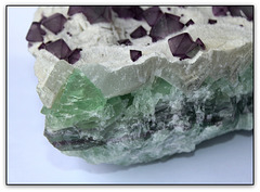 Fluorite verte dans gangue- Chenzhou, Yunan -Chine