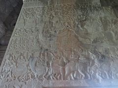 Angkor, pavillon d'angle nord-ouest. Le sommeil de Vishnu.