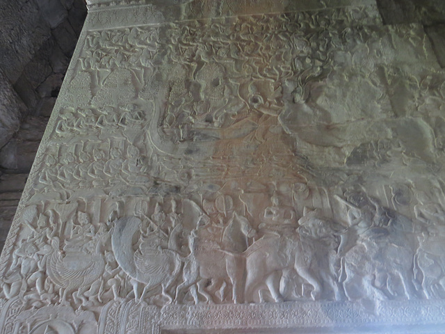 Angkor, pavillon d'angle nord-ouest. Le sommeil de Vishnu.