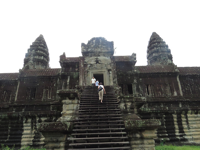 Angkor Vat : gopura nord de la 2e enceinte.