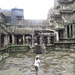 Angkor Vat : cour intérieure de la 1e enceinte.