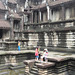 Angkor Vat : console de la 1e enceinte.