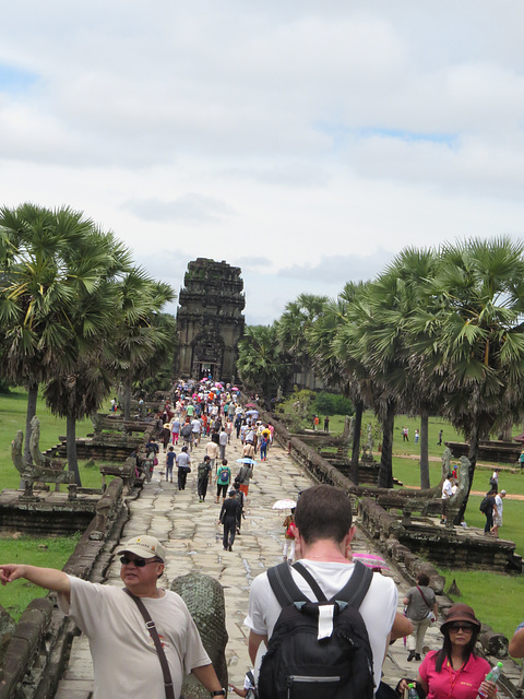 Angkor Vat, entrée ouest (vue de l'intérieur).