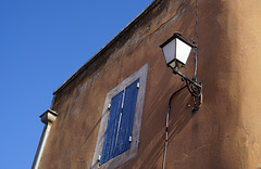 Lantern, Rousillon