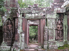 Banteay Kdei : gopura ouest de la 3e enceinte, aile nord.