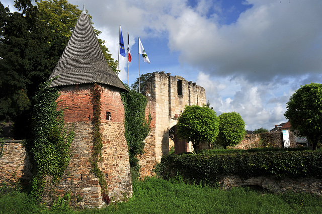 Vestiges du Château d'Eguzon