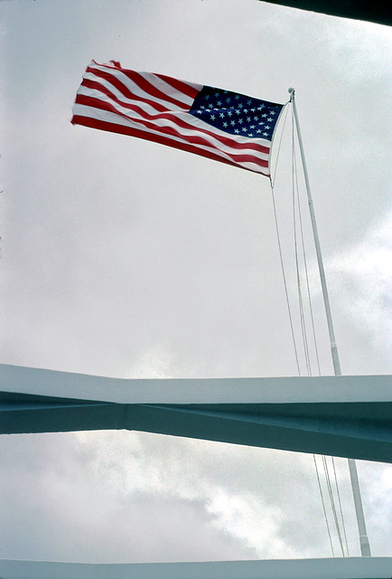 08-flag_over_arizona_adj