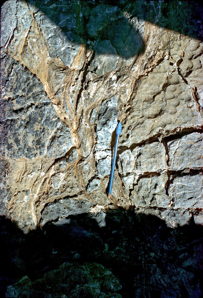 14-BK_breccia_outcrop_adj