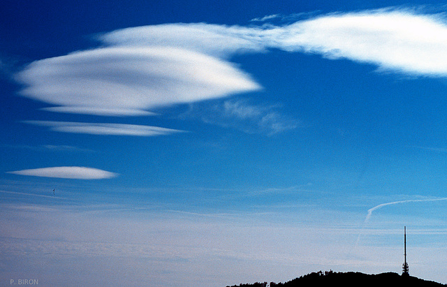 Altocumulus lenticularis - Lenticularis clouds