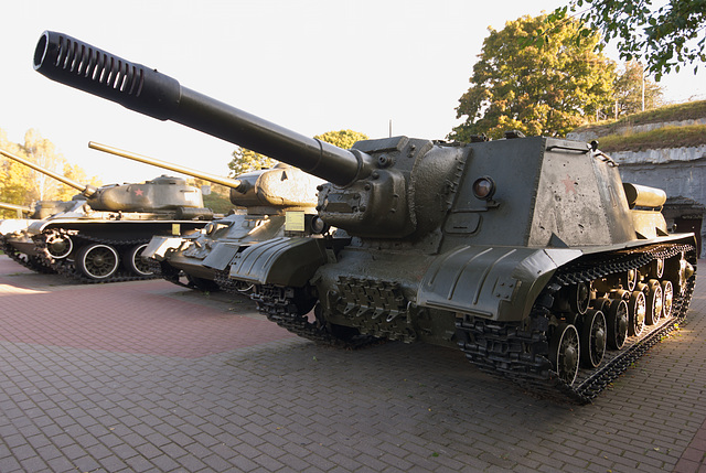 ISU-152