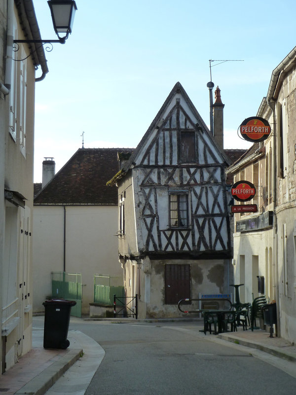 Saint-Bris-le-Vineux 2014 – Half-timbered house