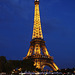 Der Eiffelturm zur Blauen Stunde