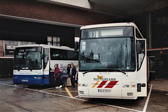 Ulsterbus 1600 (EAZ 2600) and Bus Éireann VP11 (96 D 25727) at Busáras in Dublin - 11 May 1996