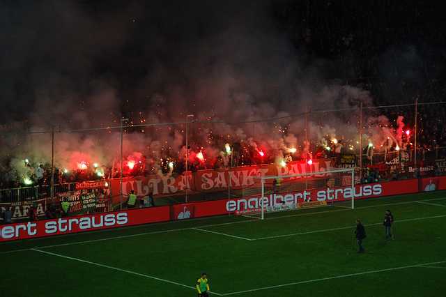 Pyro-Show in der Halbzeit!