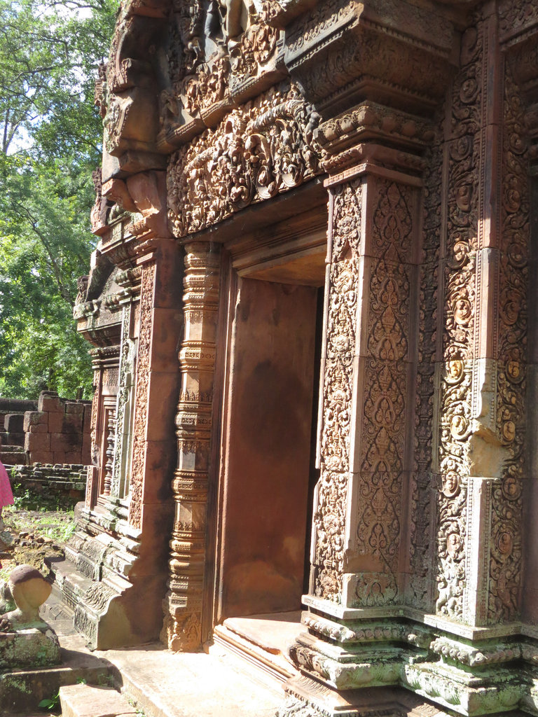 Banteay Srei : porte du sanctuaire central.