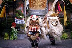 Bali.  Batu Bulan, Barong Tanz 2. ©UdoSm