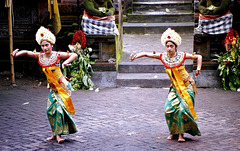 Bali.  Batu Bulan, Barong Tanz 3. ©UdoSm